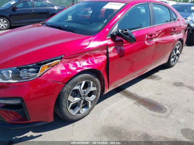 3KPF24AD4ME353027 KIA Forte Lxs