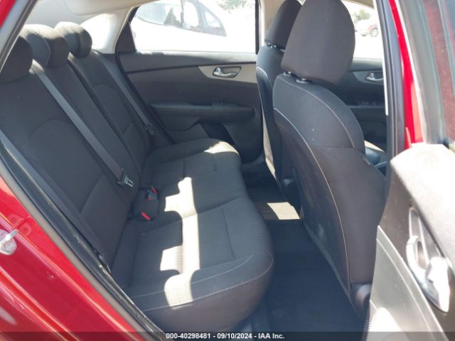 3KPF24AD4ME353027 KIA Forte Lxs