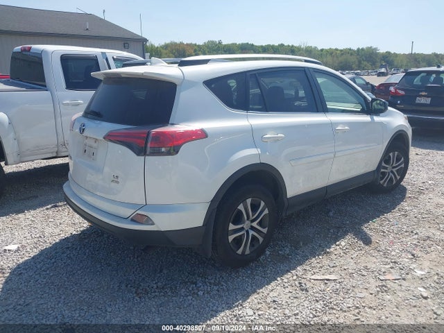 Toyota RAV4 LE 2018 JTMBFREV4JJ220981 Image 4