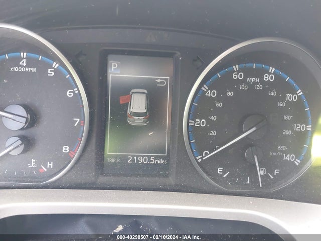 Toyota RAV4 LE 2018 JTMBFREV4JJ220981 Image 7