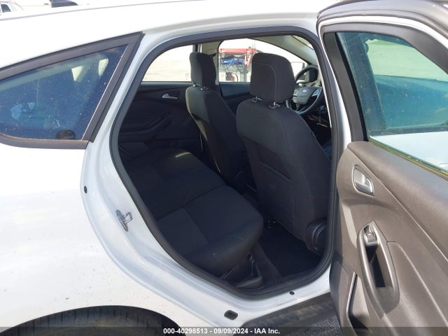 Ford FOCUS SE 2018 1FADP3K25JL297429 Image 8