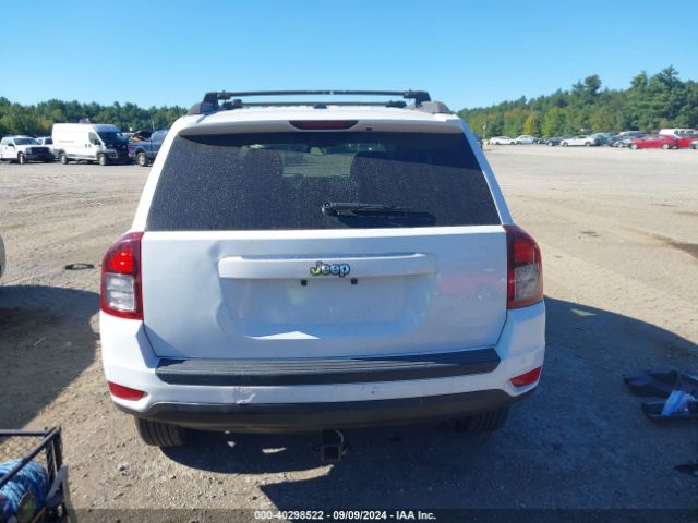 1C4NJDBB3GD521712 Jeep Compass Sport