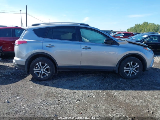 Toyota RAV4 LE 2017 2T3BFREV5HW582684 Image 13