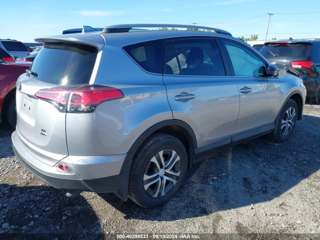 Toyota RAV4 LE 2017 2T3BFREV5HW582684 Image 4