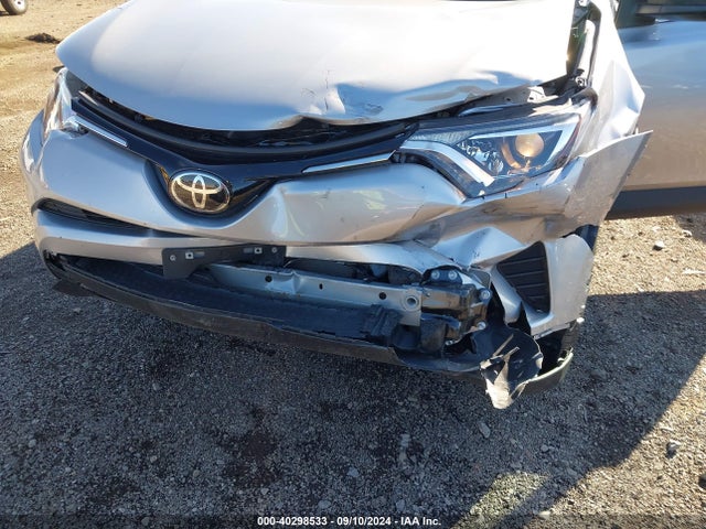 Toyota RAV4 LE 2017 2T3BFREV5HW582684 Image 6