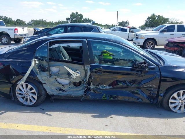 Toyota CAMRY LE 2022 4T1C11AK9NU050004 Image 13