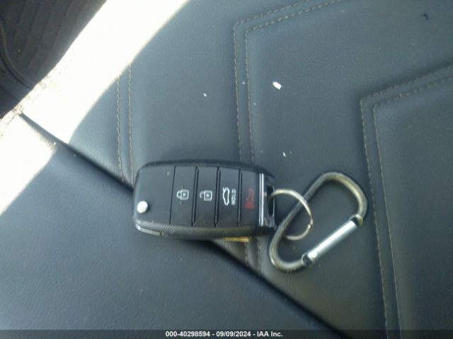 3KPA24AD1ME404560 KIA RIO S