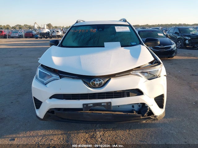 Toyota RAV4 LE 2017 JTMZFREV9HJ702774 Image 12