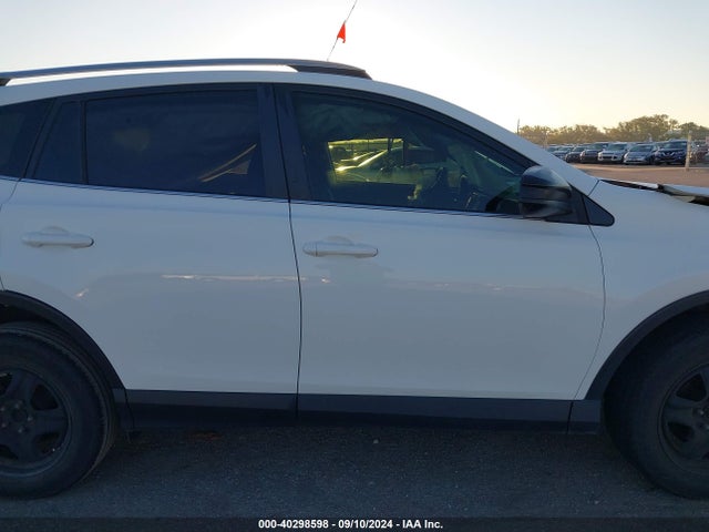 Toyota RAV4 LE 2017 JTMZFREV9HJ702774 Image 13