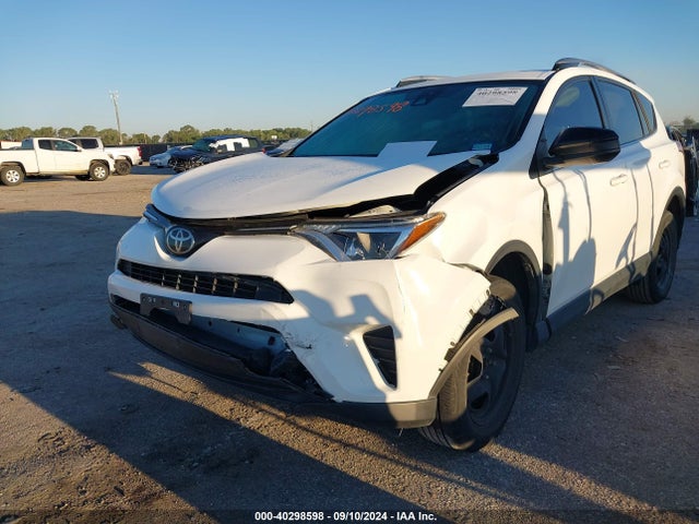 Toyota RAV4 LE 2017 JTMZFREV9HJ702774 Image 6