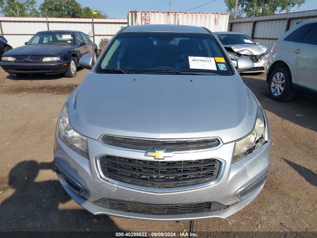 40298622 :رقم المزاد ، 1G1PE5SB7F7157867 vin ، 2015 Chevrolet Cruze 2lt Auto مزاد بيع