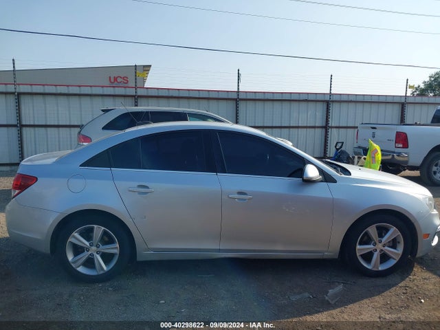 40298622 :رقم المزاد ، 1G1PE5SB7F7157867 vin ، 2015 Chevrolet Cruze 2lt Auto مزاد بيع