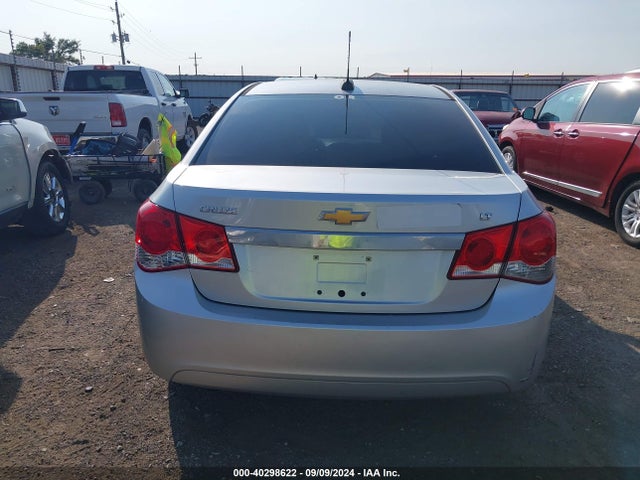 40298622 :رقم المزاد ، 1G1PE5SB7F7157867 vin ، 2015 Chevrolet Cruze 2lt Auto مزاد بيع