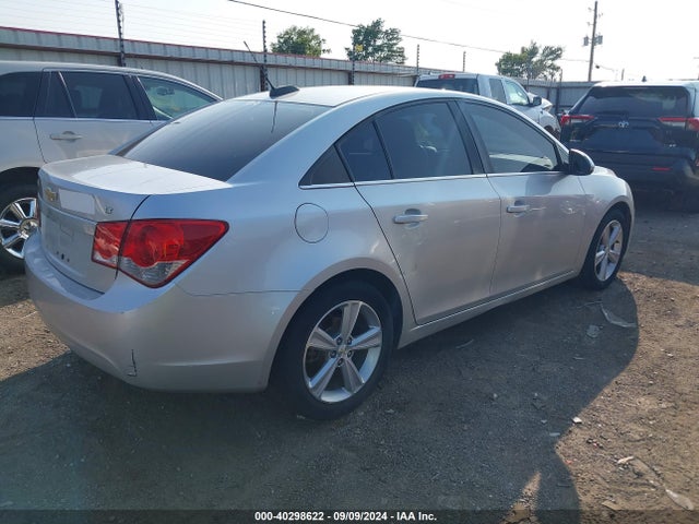 40298622 :رقم المزاد ، 1G1PE5SB7F7157867 vin ، 2015 Chevrolet Cruze 2lt Auto مزاد بيع