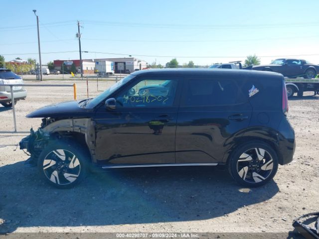 KNDJ53AU6P7856610 KIA Soul Gt-line