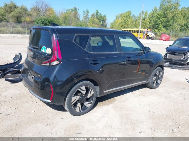 KNDJ53AU6P7856610 KIA Soul Gt-line