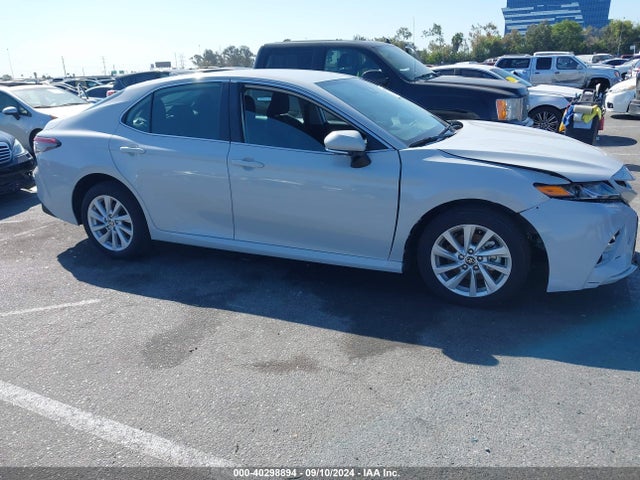 Toyota CAMRY LE 2024 4T1C11AK9RU260849 Image 12