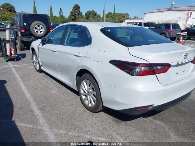 Toyota CAMRY LE 2024 4T1C11AK9RU260849 Image 3