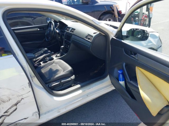 1VWBS7A38FC047110 Volkswagen Passat 1.8t Se