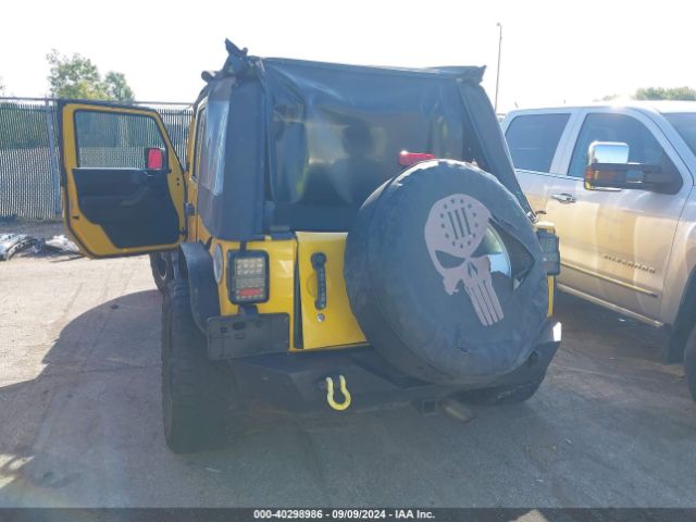 1C4BJWDG2FL565311 Jeep Wrangler Unlimited Sport