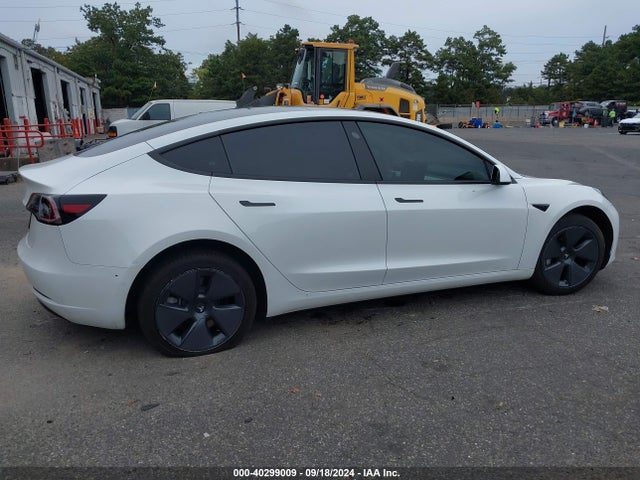 2022 TESLA MODEL 3 5YJ3E1EA8NF302988 Photo 3