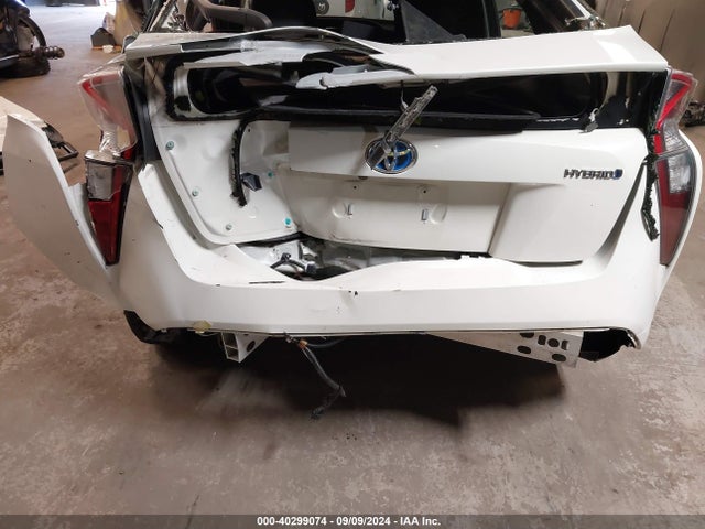 Toyota Prius Two 2016 JTDKBRFU2G3010166 Image 18