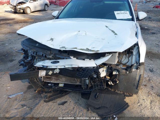 5XXGT4L36JG270949 KIA Optima Lx