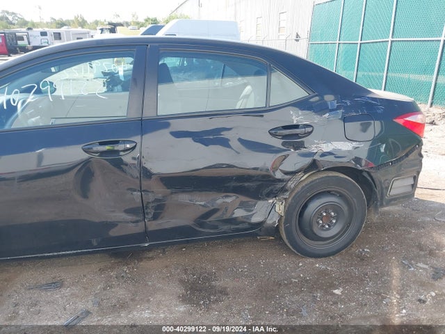 Toyota COROLLA LE 2018 5YFBURHE6JP799064 Image 6