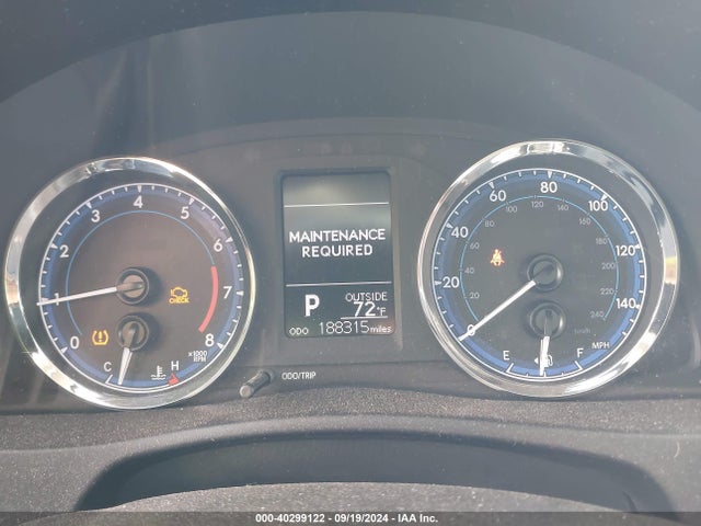 Toyota COROLLA LE 2018 5YFBURHE6JP799064 Image 7