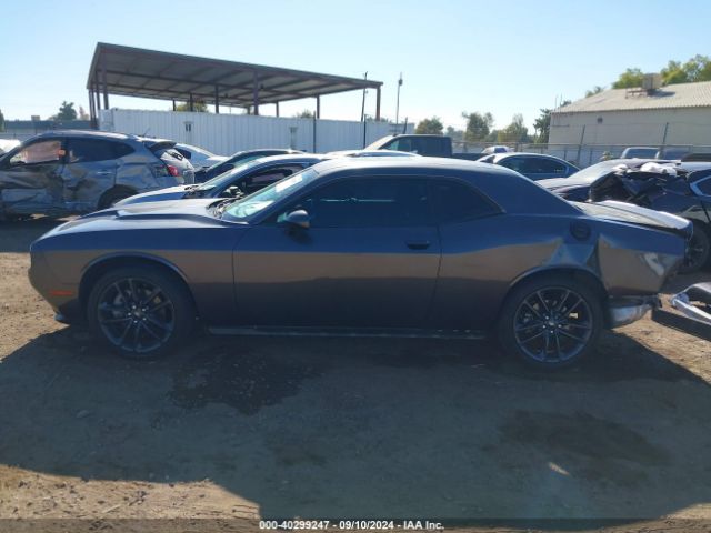 2C3CDZGGXNH156756 Dodge Challenger Sxt Awd