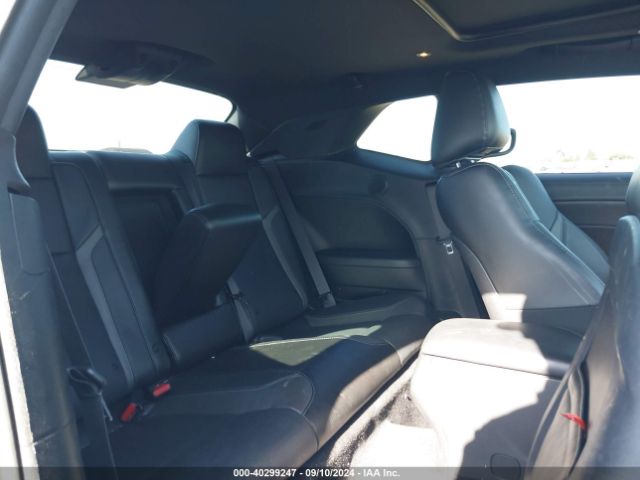 2C3CDZGGXNH156756 Dodge Challenger Sxt Awd