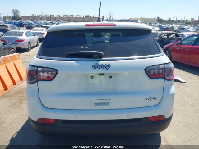 3C4NJCBB7NT138003 Jeep Compass Latitude Fwd