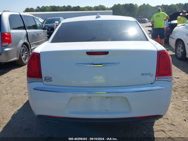 Chrysler 300C 2016 2C3CCAET7GH307933 Image 16