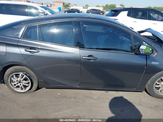 Toyota Prius Prime Premium 2017 JTDKARFP6H3062284 Image 13
