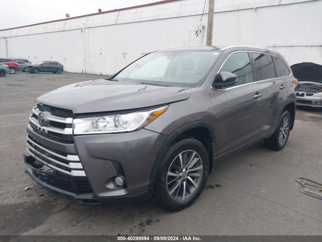 Toyota Highlander Xle 2017 5TDJZRFH7HS362444 Image 2