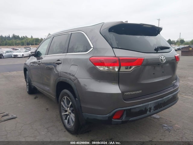 Toyota Highlander Xle 2017 5TDJZRFH7HS362444 Image 3