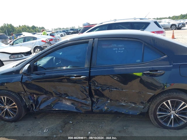 Toyota COROLLA LE 2018 5YFBURHE8JP816821 Image 14