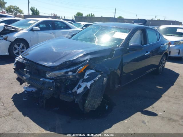 1N4BL4DW7NN309339 Nissan Altima Sv Intelligent Awd