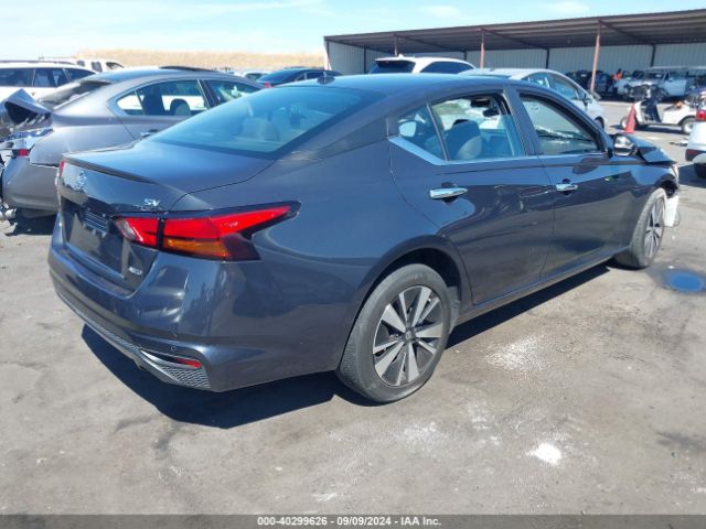 1N4BL4DW7NN309339 Nissan Altima Sv Intelligent Awd