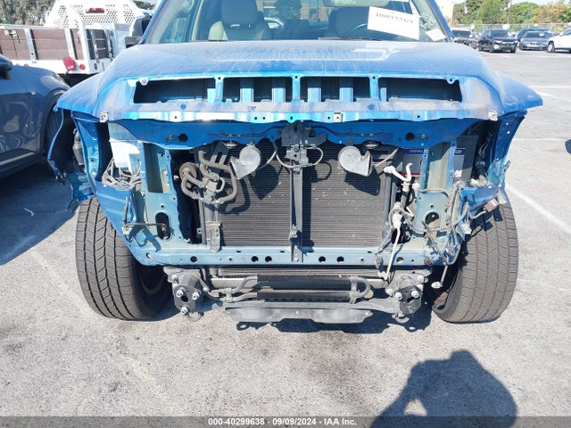 5TFFY5F11HX224395 Toyota Tundra Limited 5.7l V8