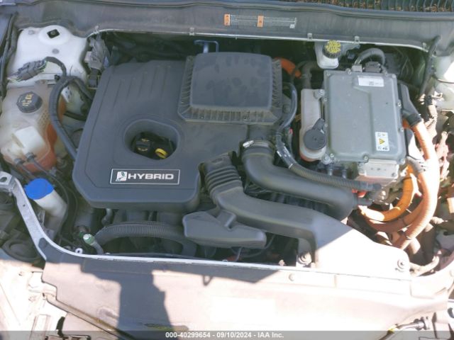 3FA6P0LU8JR116865 Ford Fusion Hybrid Se