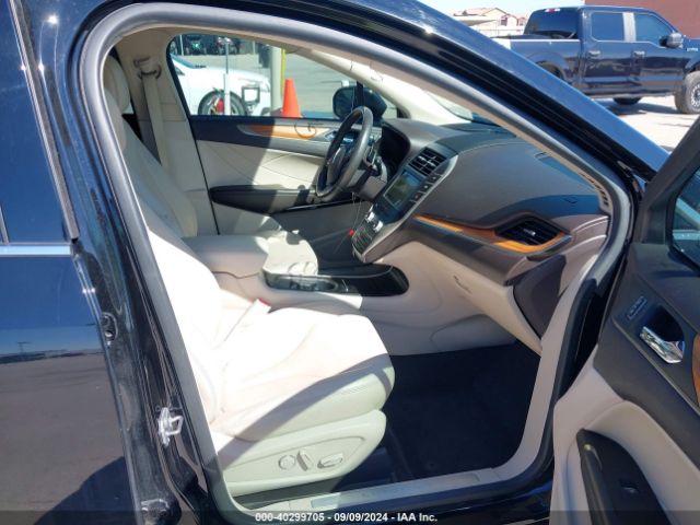 5LMCJ2C90JUL23631 Lincoln MKC SELECT
