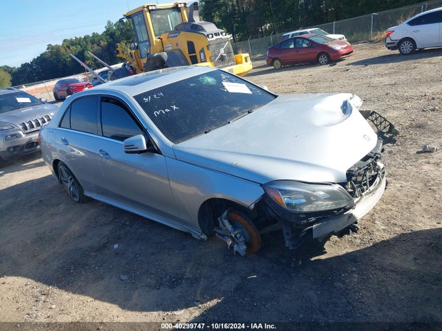 2014 WDDHF9BB6EA821745 main image