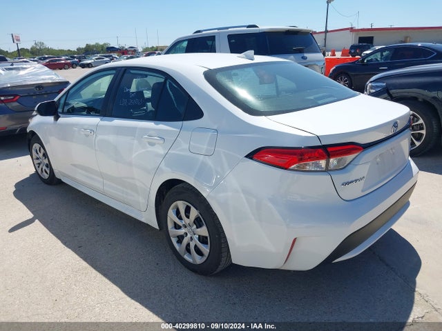 Toyota COROLLA LE 2022 5YFEPMAE8NP342909 Image 3