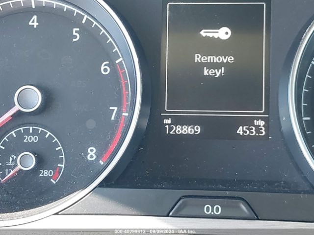 3VW217AU2FM013738 Volkswagen Golf Tsi S 4-door