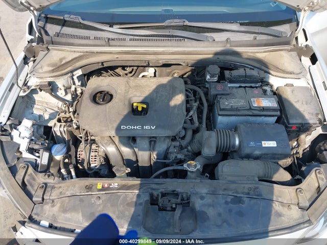 Hyundai ELANTRA SEL 2018 5NPD84LF1JH308719 Image 10