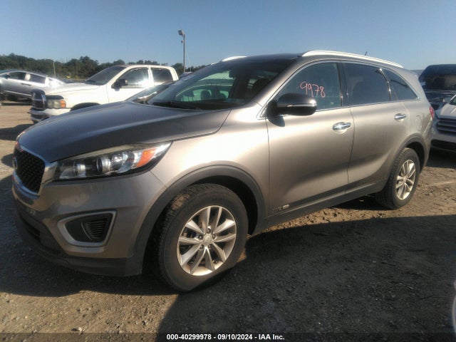 KIA Sorento 3.3l Lx 2018 5XYPGDA5XJG374199 Image 2