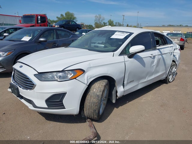 Ford Fusion Hybrid Se 2019 3FA6P0LU1KR243698 Image 2