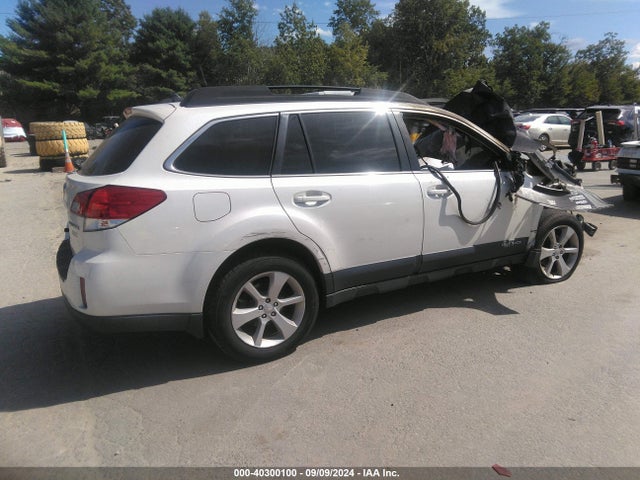 Subaru Outback 2.5i Premium 2014 4S4BRBCC6E3228375 Image 4