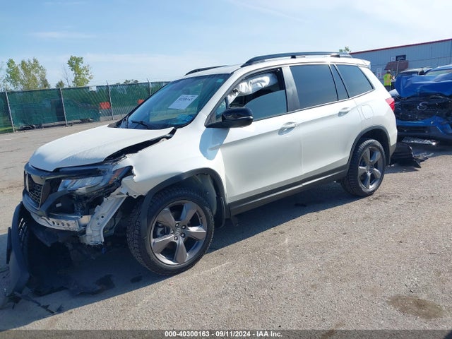 Honda Passport Touring 2019 5FNYF8H96KB005517 Image 2